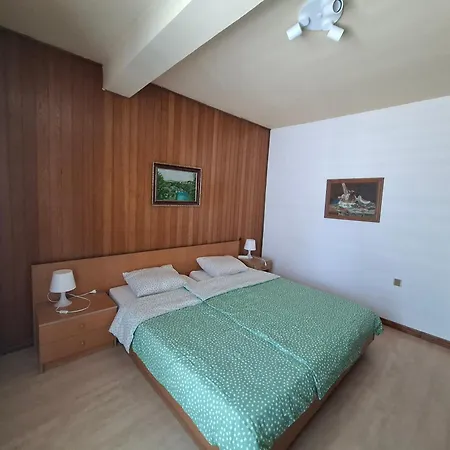 Διαμέρισμα Pirsic House Njivice