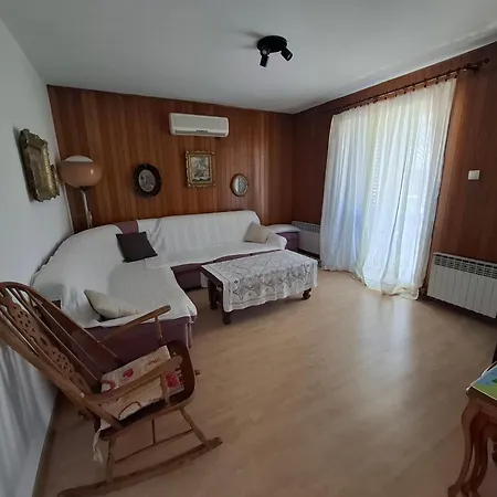 Pirsic House